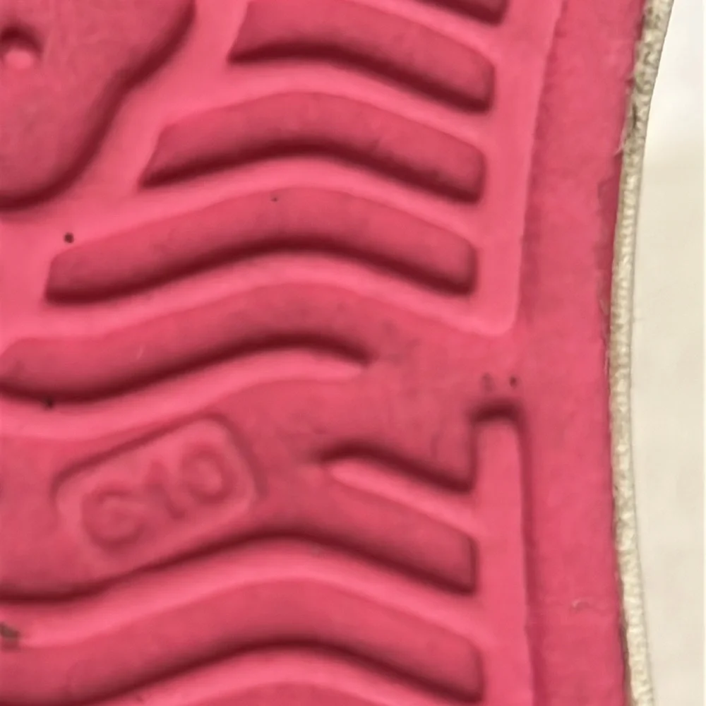 Native Hello Kitty jewels on perforated water shoes size 10 toddler pink white